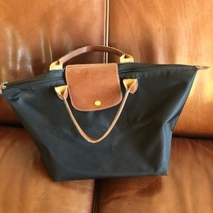 Black longchamp tote